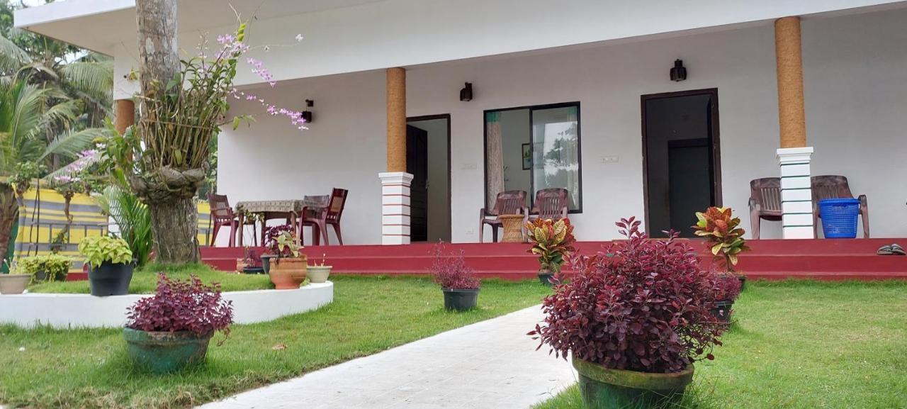 Marari Phoenix Beach Homestay Mararikulam Exterior photo