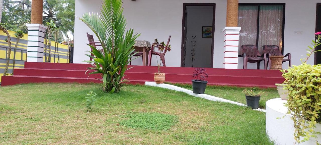Marari Phoenix Beach Homestay Mararikulam Exterior photo