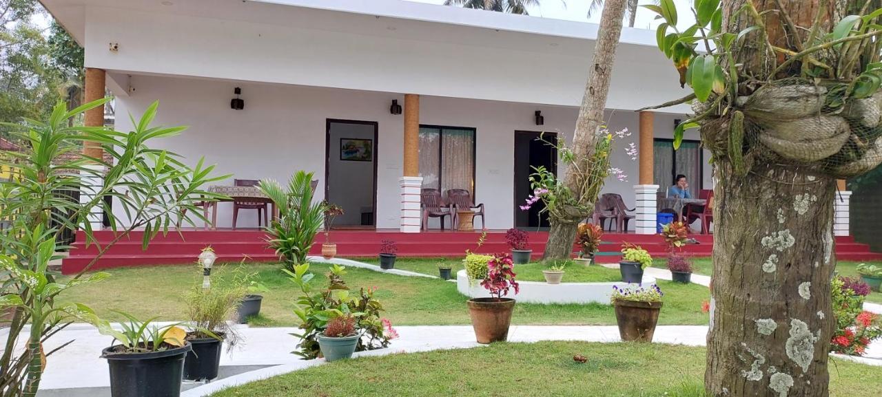 Marari Phoenix Beach Homestay Mararikulam Exterior photo