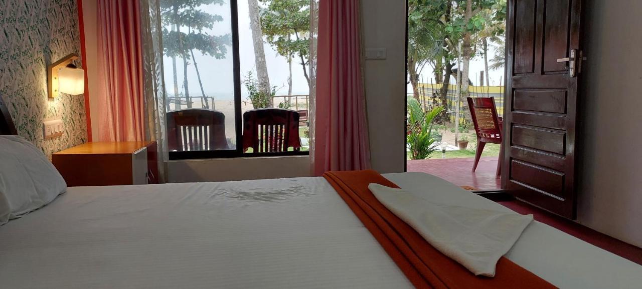 Marari Phoenix Beach Homestay Mararikulam Exterior photo