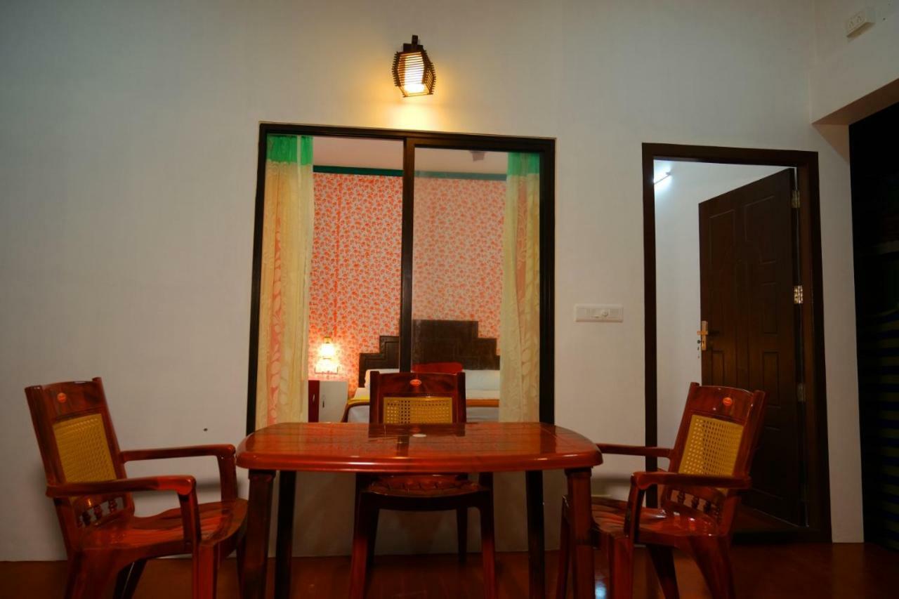 Marari Phoenix Beach Homestay Mararikulam Exterior photo