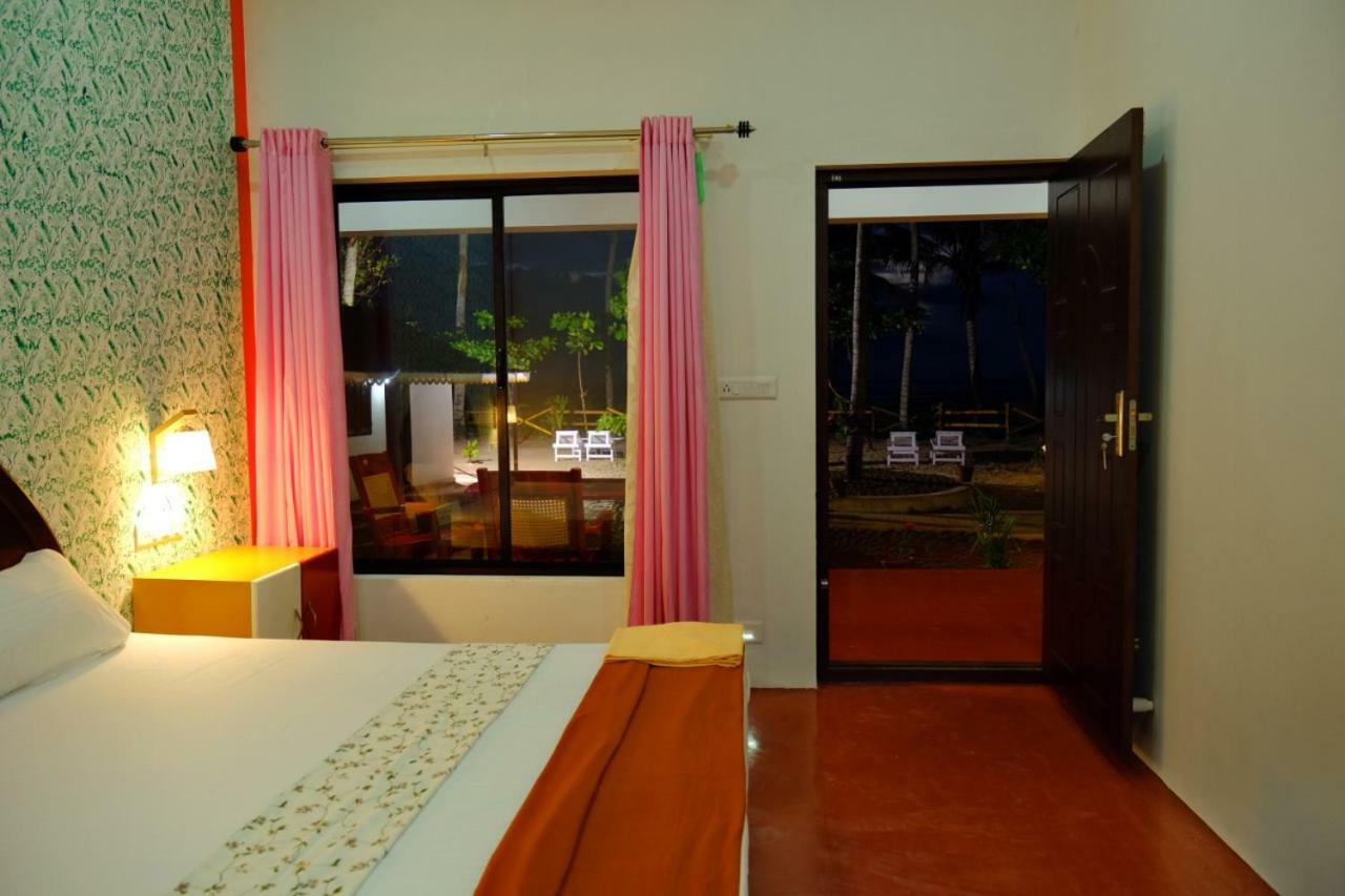 Marari Phoenix Beach Homestay Mararikulam Exterior photo